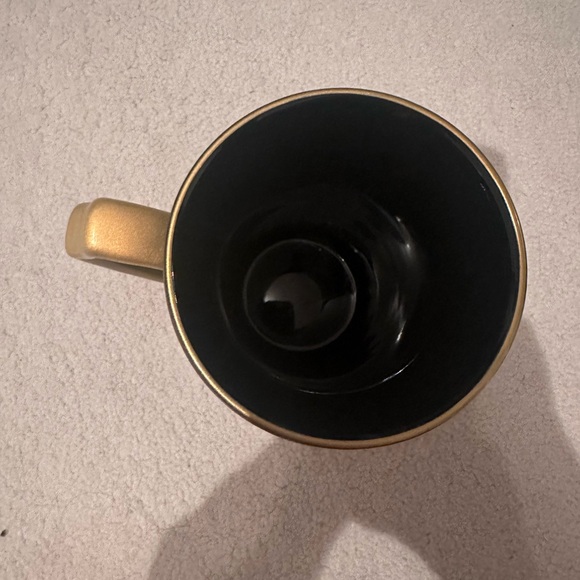 *Disney store licensed Snow White latte mug - Picture 3 of 4